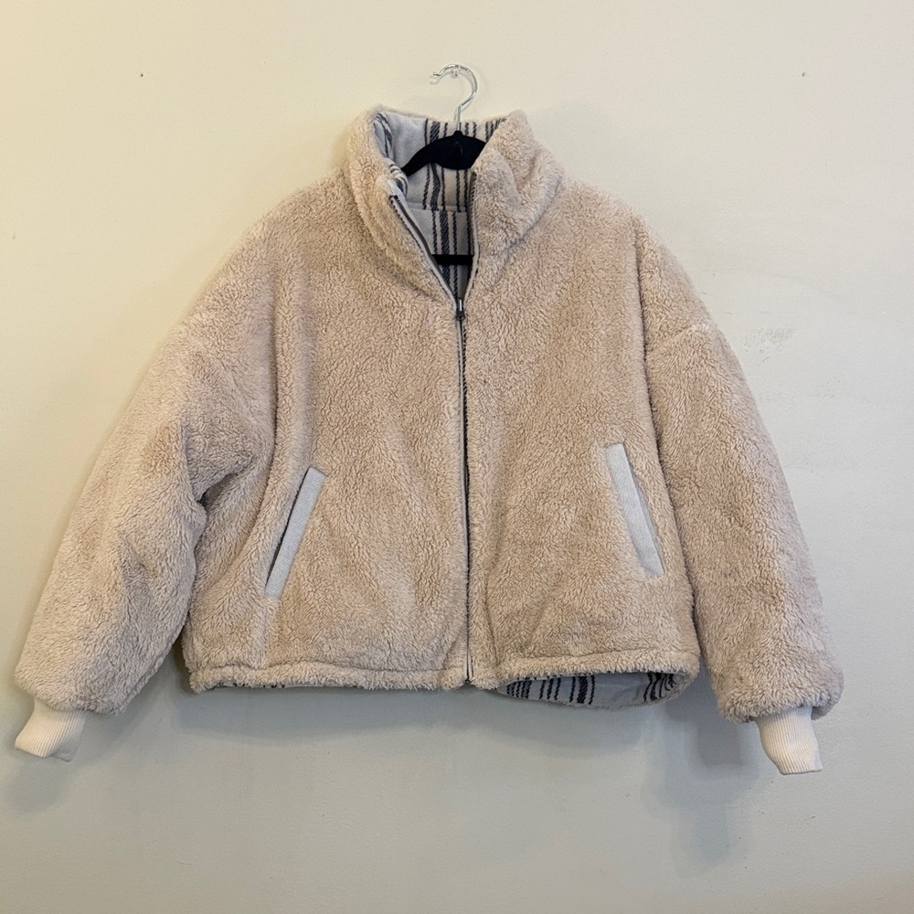 American Eagle Outfitters Reversible Striped Puffer Jacket